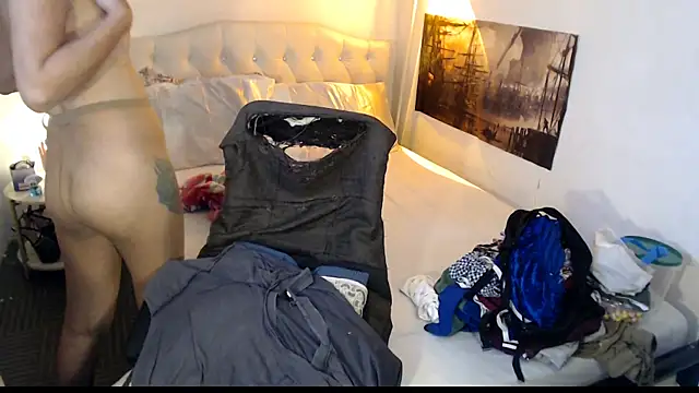 NinaDOM4CUM webcam