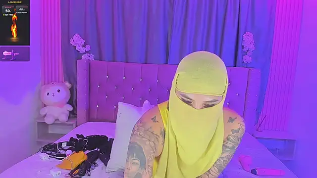 Nayla-Mouna webcam