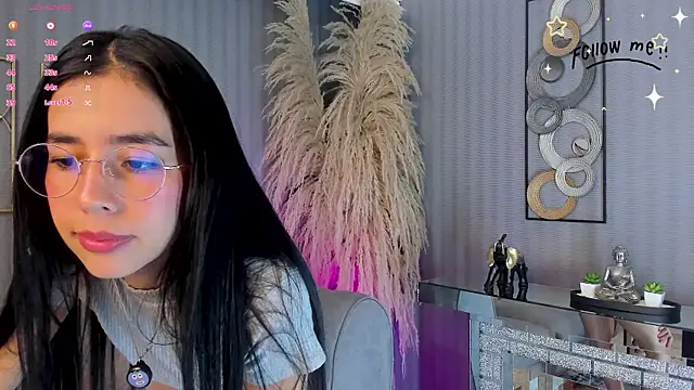 laraa_jeean webcam