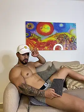 Ezzio_Scolaro webcam
