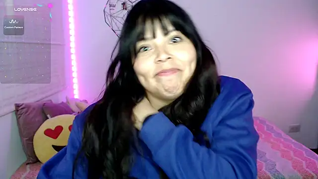 EllieMoonX webcam