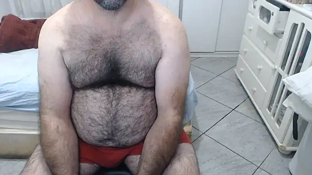 MysterBearMG live sex cam