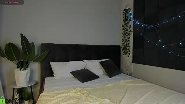 Nika_Jonson webcam