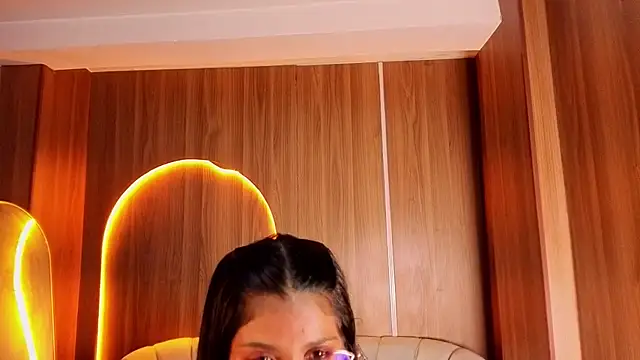Alina_b_ webcam