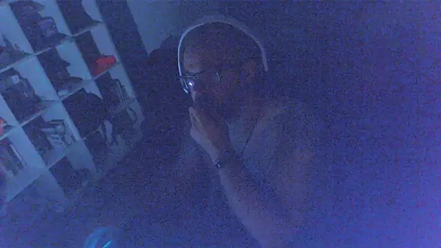 ravingr4d4 webcam