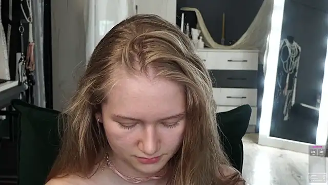 hetaerart live cam on StripChat