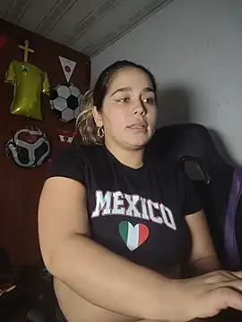 LaurenWelly_ webcam