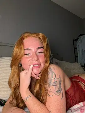 Ellieskyyee1 webcam