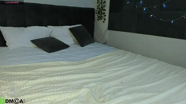 Nika_Jonson webcam
