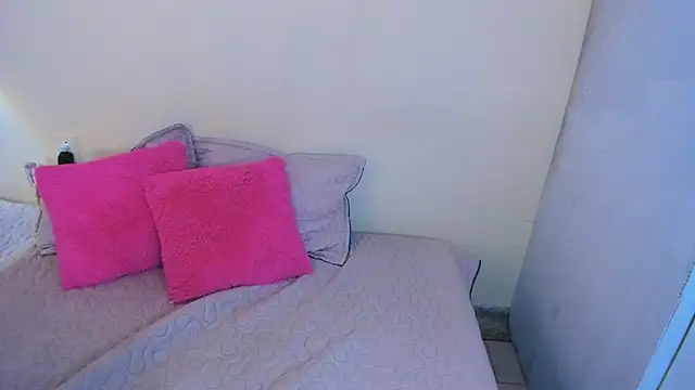 Kitty_Burn webcam