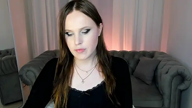 EffieMinki webcam