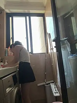 美女saofu520在线直播