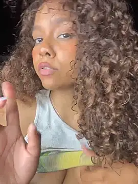 CurlyOopsieXXX live sex cam