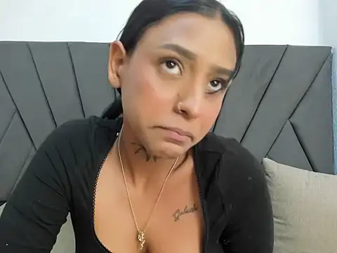 LesliePetit webcam