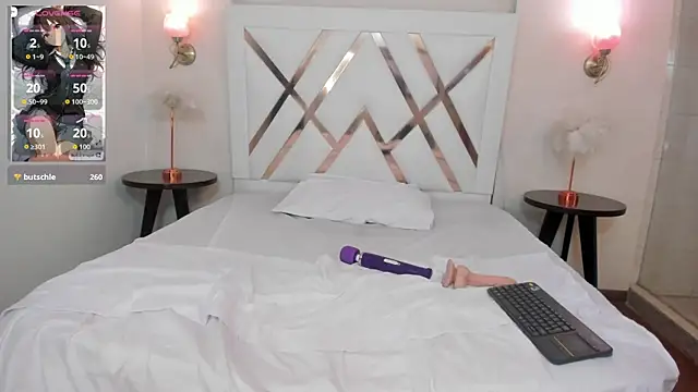 Sky_Collins_ webcam