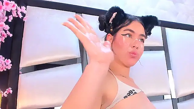 TessaCooper1 webcam