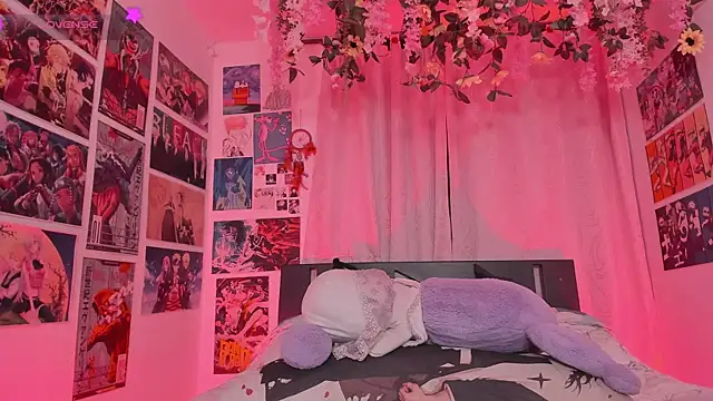 MissCurvyTop webcam