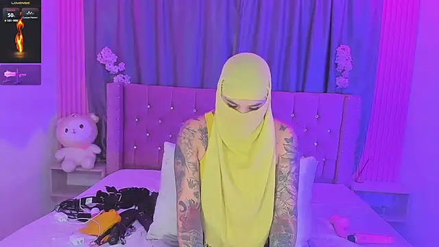 Nayla-Mouna webcam