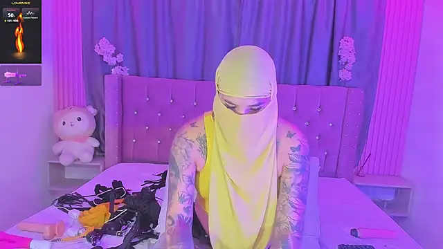 Nayla-Mouna webcam