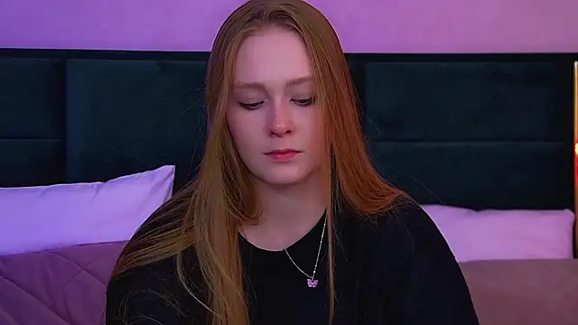 AgataFoxley live cam on StripChat