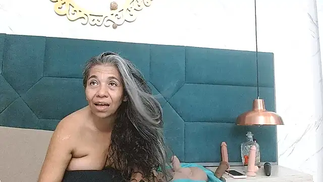 chanel_grant webcam
