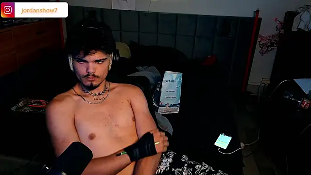 JordanShow webcam