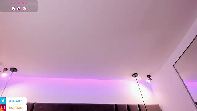 Eevee_Taylor webcam