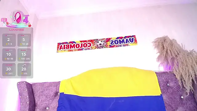 Violet_Collins1 webcam