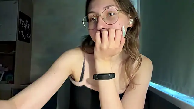Miaaa_Moon webcam