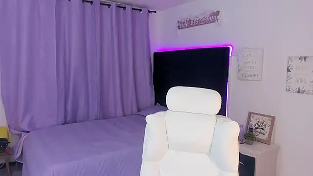 Celestee_21 webcam