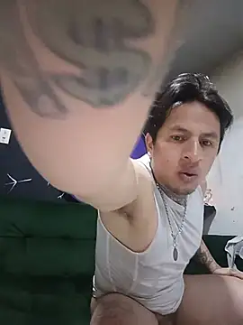 Valentino_DominusDirty webcam