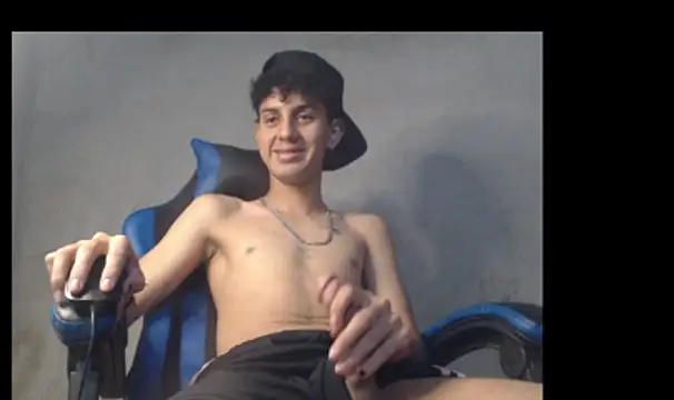 Garu_hot19 webcam