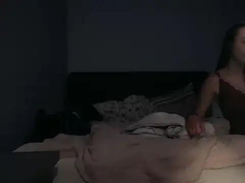 BraveCouple live cam on StripChat