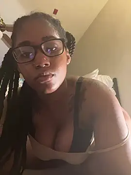 Ebonythroat777 webcam