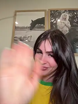 aus_queen webcam