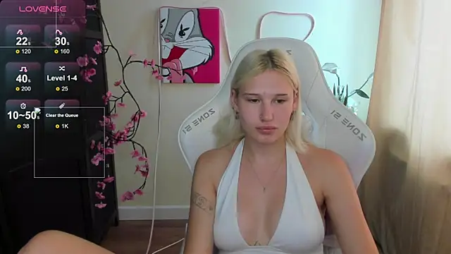 EvelinaLuu webcam