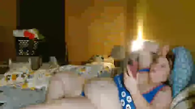 BubblyMoonie webcam