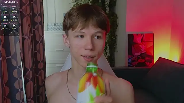 cuMte_boy webcam