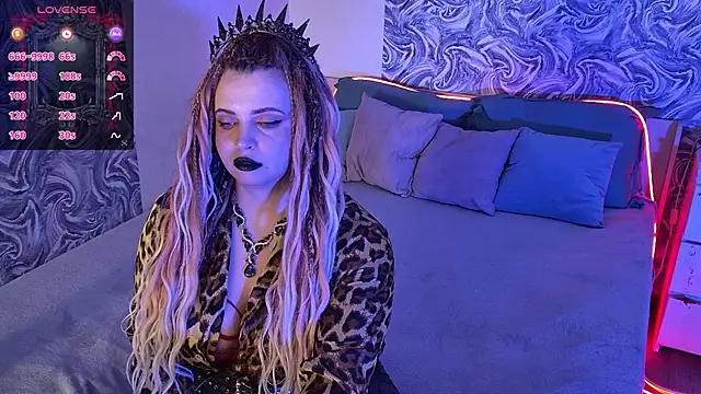 Miss_Maya_Mils webcam