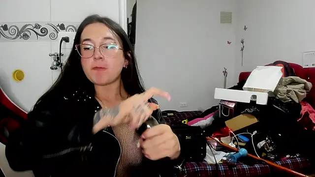 Sweet-Suck69 webcam