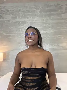 Alaia_Colins webcam