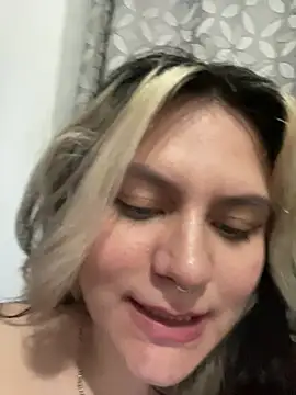 NaylaVelvet webcam