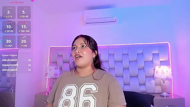 SalomeBins webcam