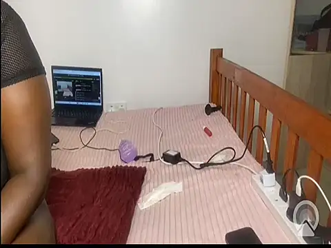 ladymystiquee1 webcam
