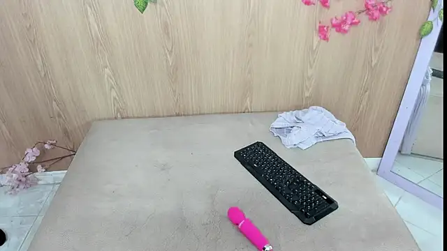 jenelotizz06 webcam