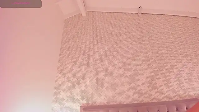 Evaa_Lunna_ webcam