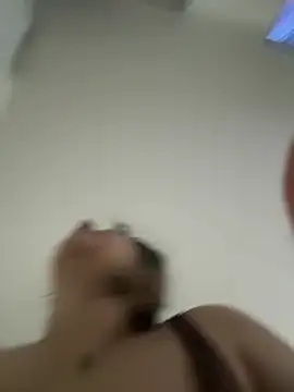 SarahCastro1_ webcam