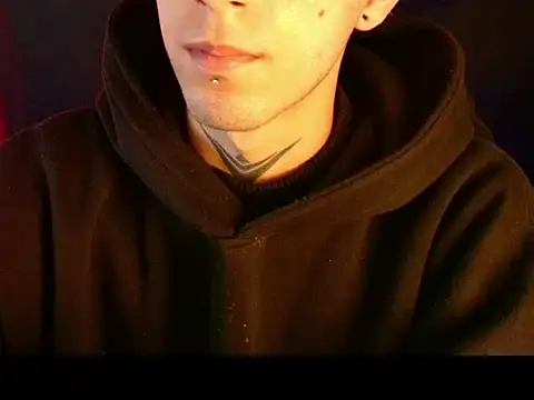 dark_men1 webcam