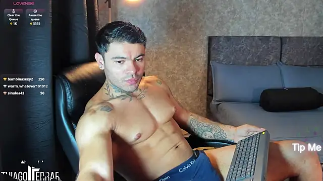 thiago_ferrari_ live cam on StripChat