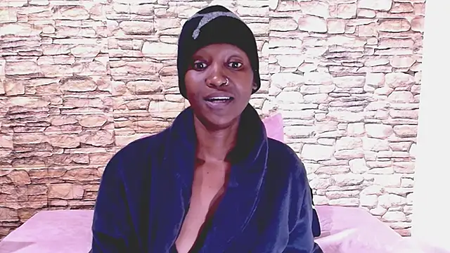 EbonyOlive69 webcam